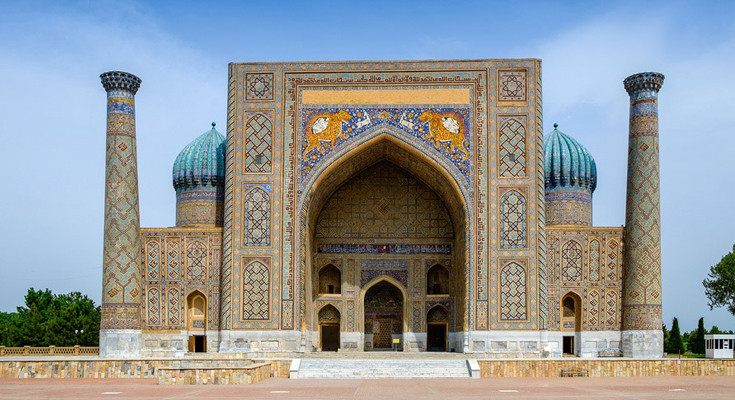 The Sher-Dor Madrasa on Registan Square, Samarkand, Uzbekistan